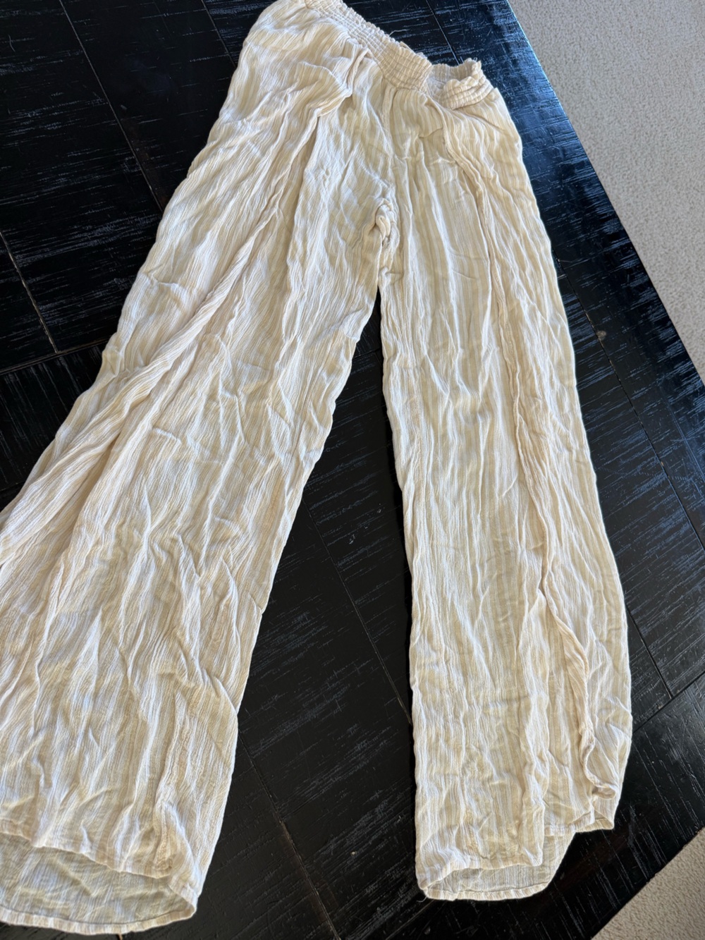 Light Cream and yellow Textured Lounge beach swim pants size small